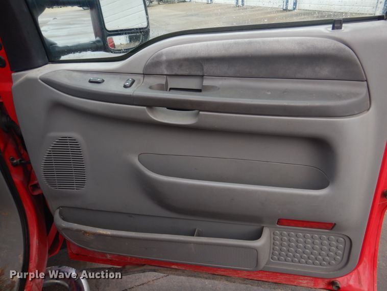 image for item DM7261 2004 Ford F550 Super Duty  utility / service truck