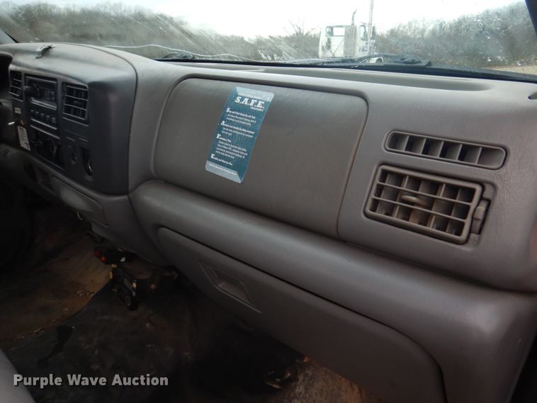 image for item DM7261 2004 Ford F550 Super Duty  utility / service truck