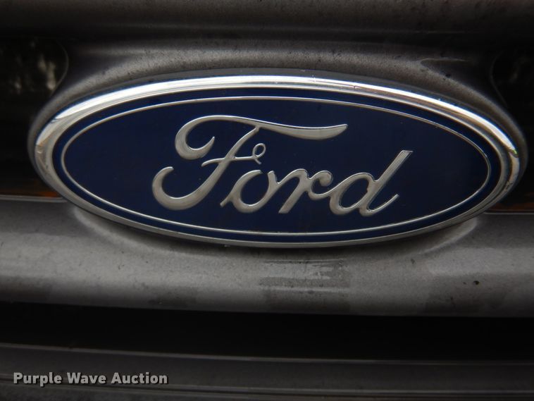 image for item DM7261 2004 Ford F550 Super Duty  utility / service truck