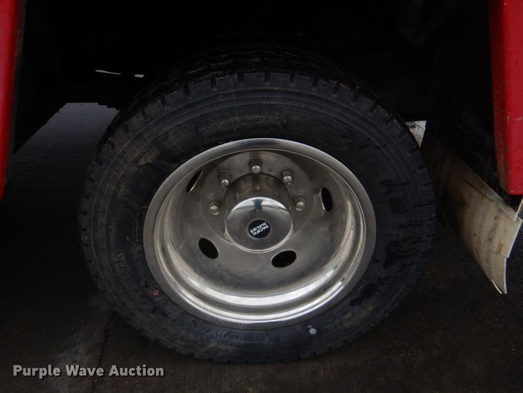 image for item DM7261 2004 Ford F550 Super Duty  utility / service truck