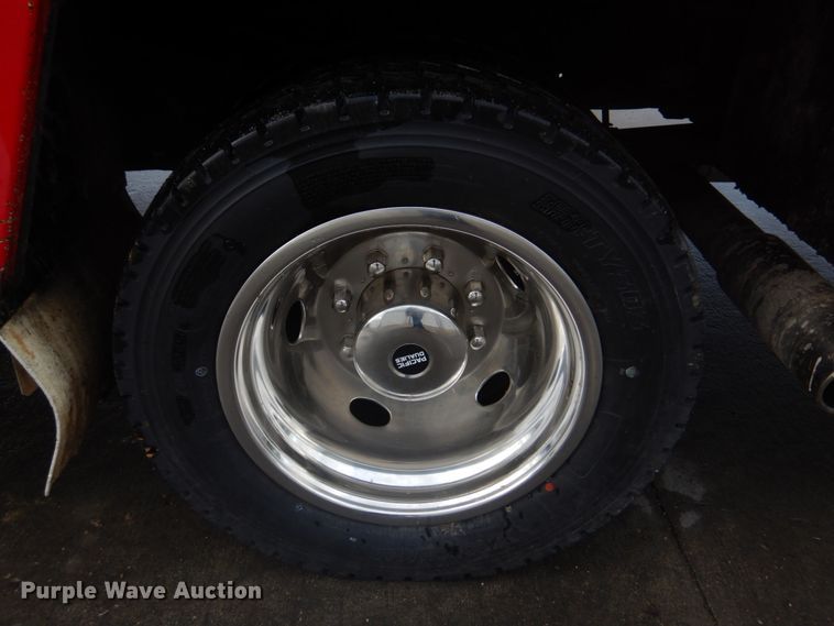 image for item DM7261 2004 Ford F550 Super Duty  utility / service truck