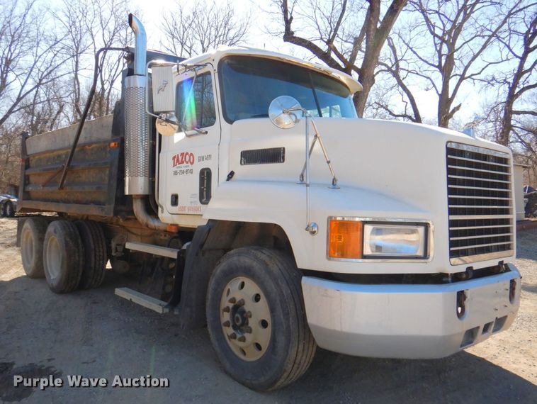 image for item DN1269 1998 Mack CH613  dump truck