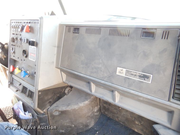 image for item DN1269 1998 Mack CH613  dump truck