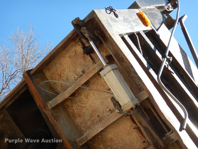 image for item DN1269 1998 Mack CH613  dump truck