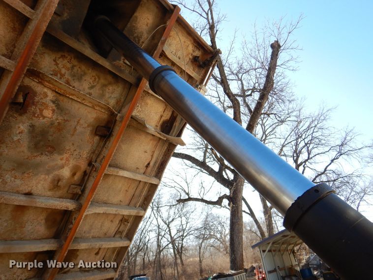 image for item DN1269 1998 Mack CH613  dump truck