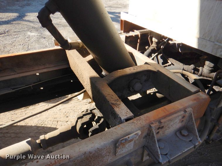 image for item DN1269 1998 Mack CH613  dump truck