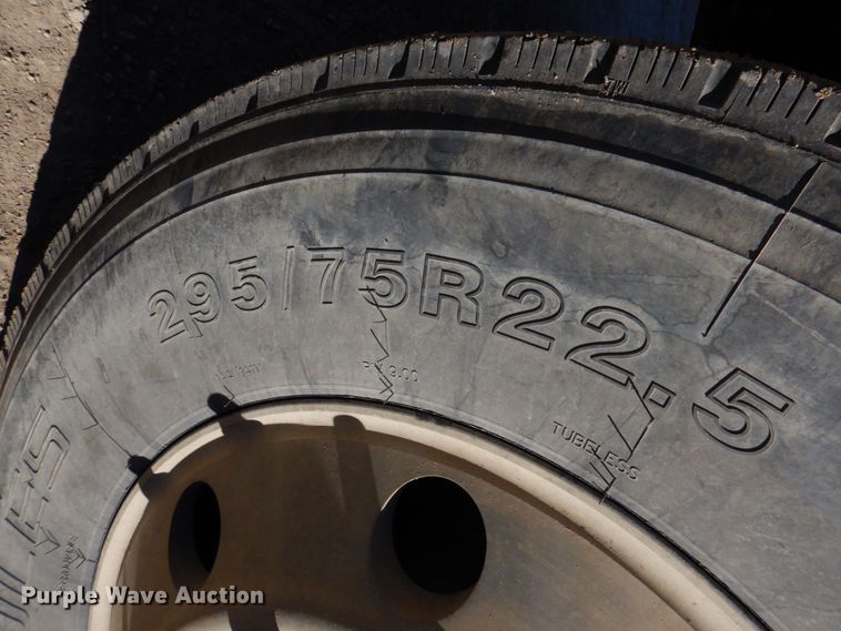 image for item DN1269 1998 Mack CH613  dump truck