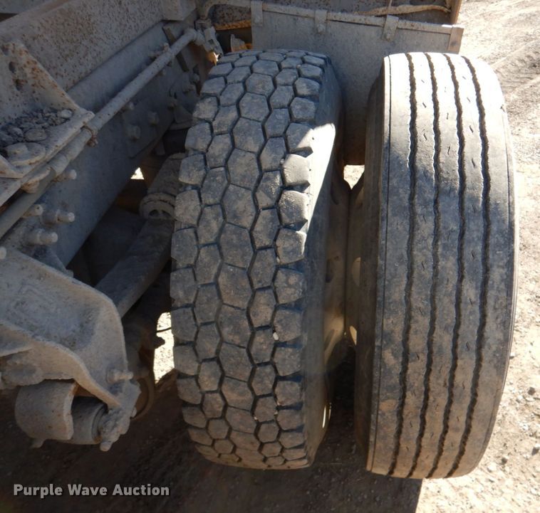 image for item DN1269 1998 Mack CH613  dump truck