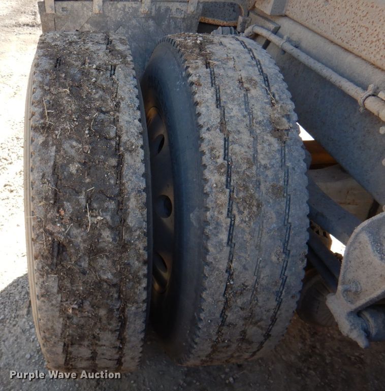 image for item DN1269 1998 Mack CH613  dump truck