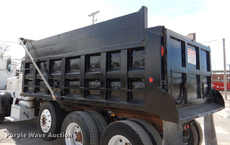 image for item DN7311 1995 Peterbilt 379  dump truck