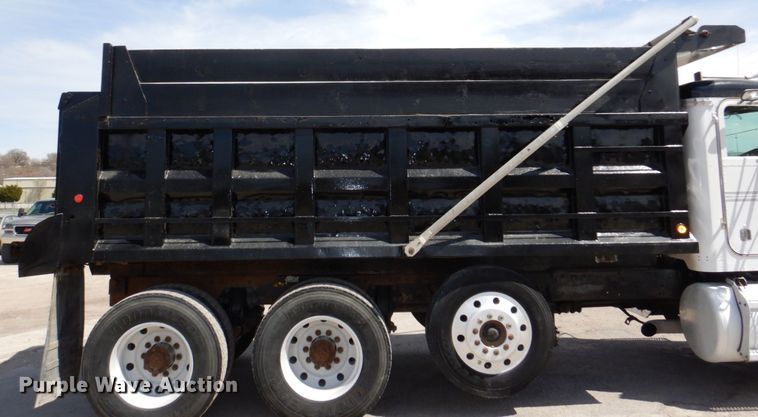 image for item DN7311 1995 Peterbilt 379  dump truck