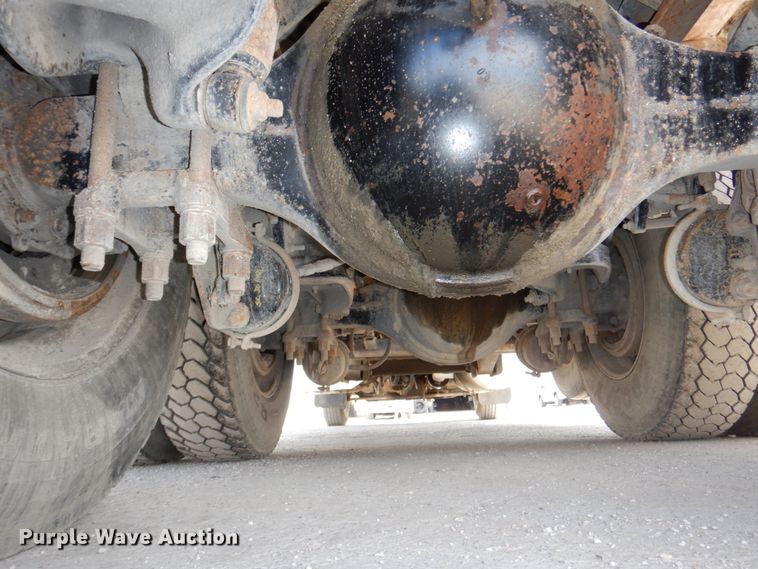 image for item DN7311 1995 Peterbilt 379  dump truck