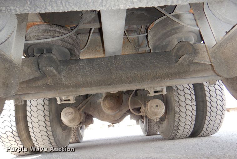 image for item DN7311 1995 Peterbilt 379  dump truck