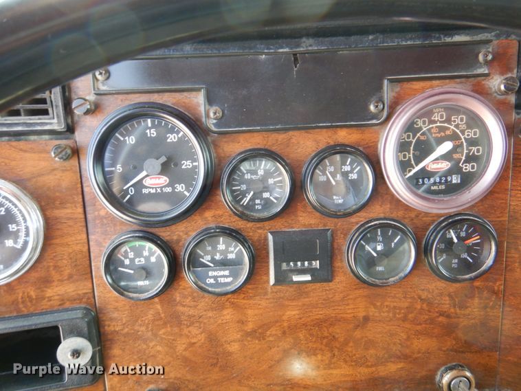 image for item DN7311 1995 Peterbilt 379  dump truck