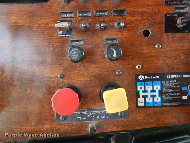 image for item DN7311 1995 Peterbilt 379  dump truck