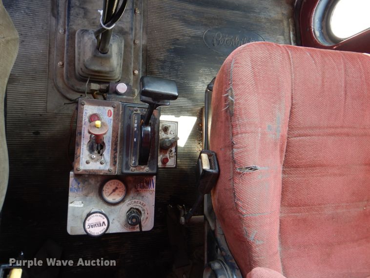 image for item DN7311 1995 Peterbilt 379  dump truck