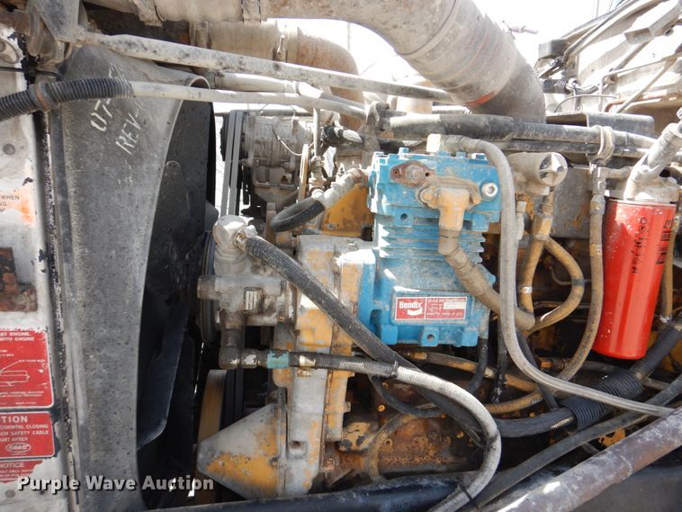 image for item DN7311 1995 Peterbilt 379  dump truck