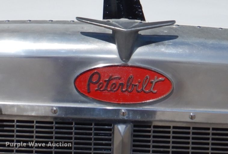 image for item DN7311 1995 Peterbilt 379  dump truck