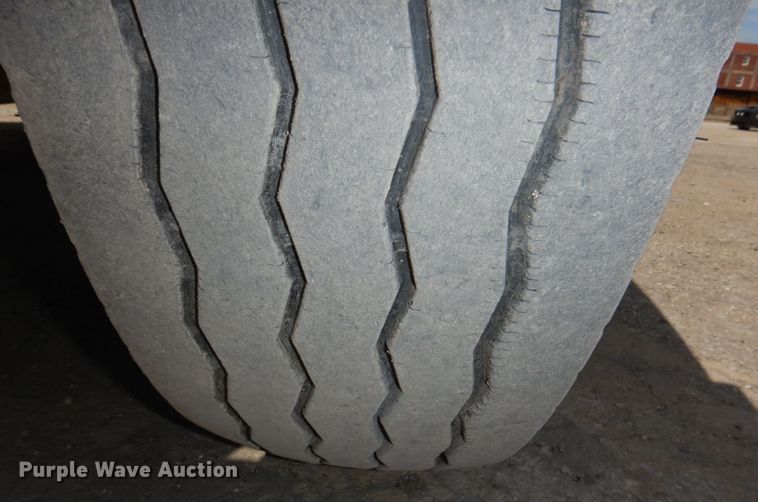 image for item DN7311 1995 Peterbilt 379  dump truck