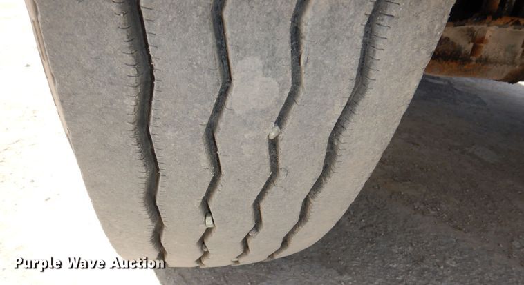 image for item DN7311 1995 Peterbilt 379  dump truck