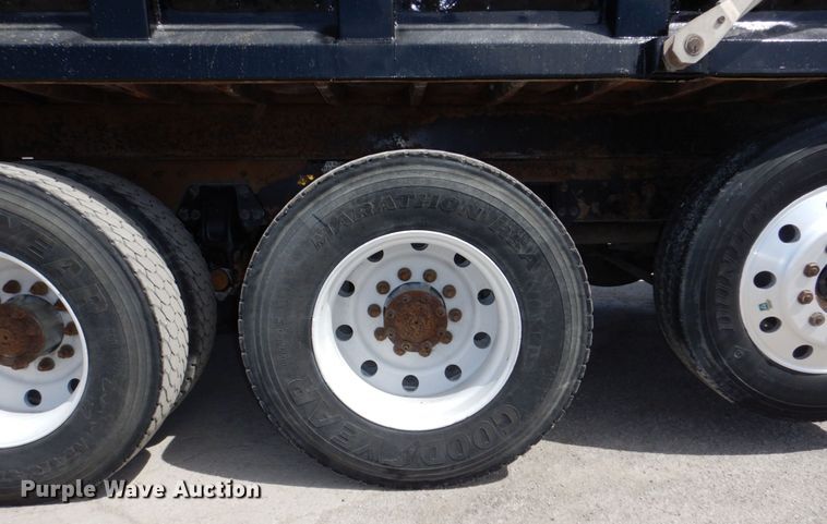 image for item DN7311 1995 Peterbilt 379  dump truck