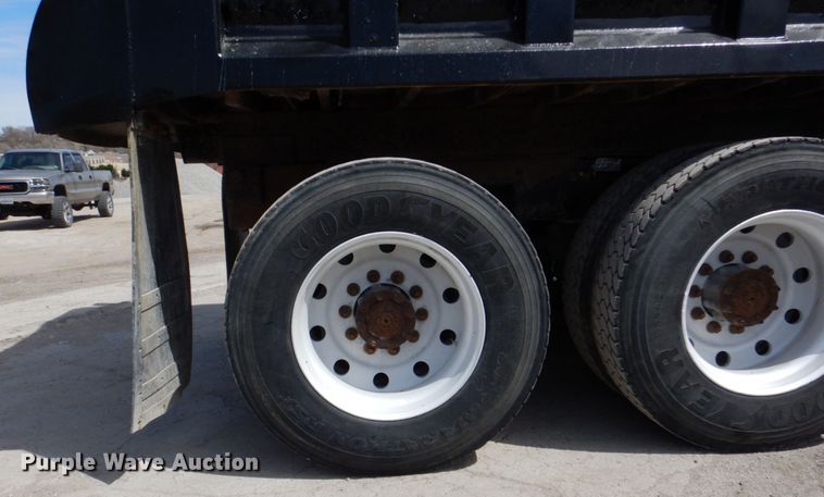 image for item DN7311 1995 Peterbilt 379  dump truck