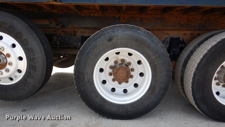 image for item DN7311 1995 Peterbilt 379  dump truck