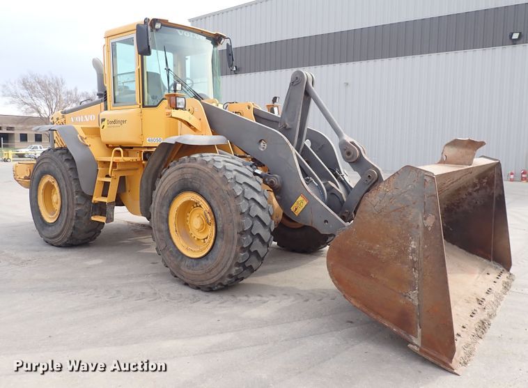 image for item DP4516 2003 Volvo L110E  wheel loader