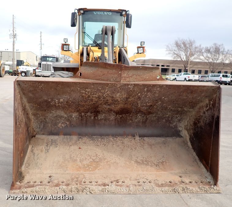 image for item DP4516 2003 Volvo L110E  wheel loader