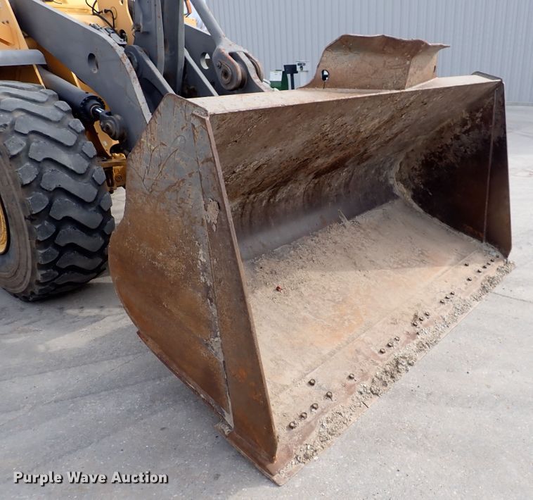 image for item DP4516 2003 Volvo L110E  wheel loader