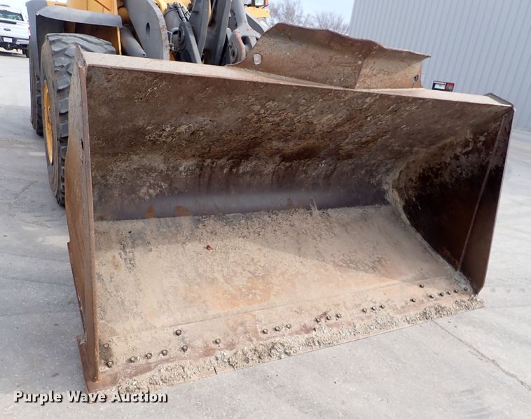 image for item DP4516 2003 Volvo L110E  wheel loader