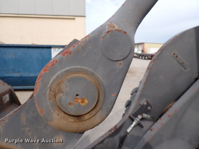 image for item DP4516 2003 Volvo L110E  wheel loader