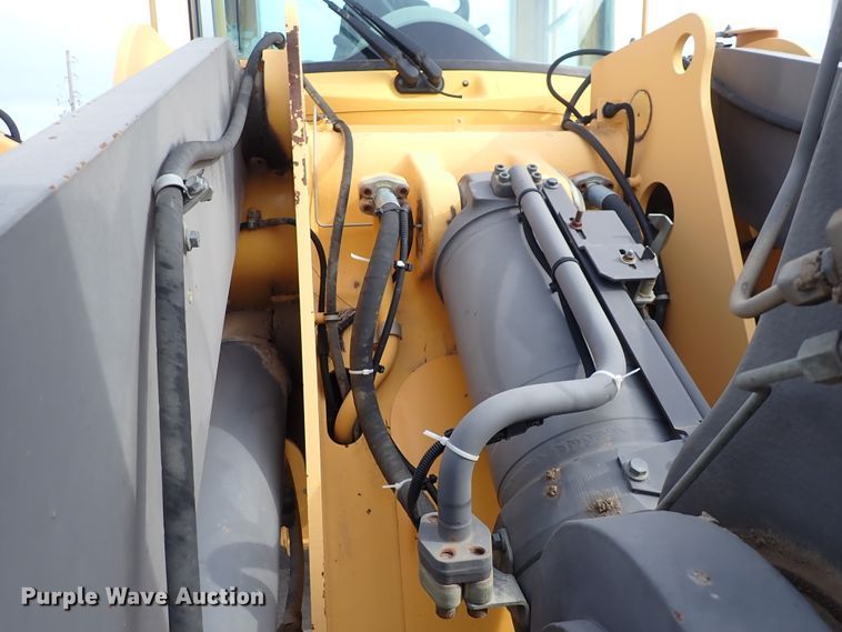 image for item DP4516 2003 Volvo L110E  wheel loader