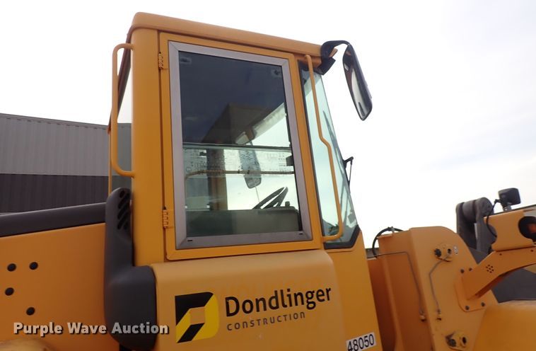 image for item DP4516 2003 Volvo L110E  wheel loader