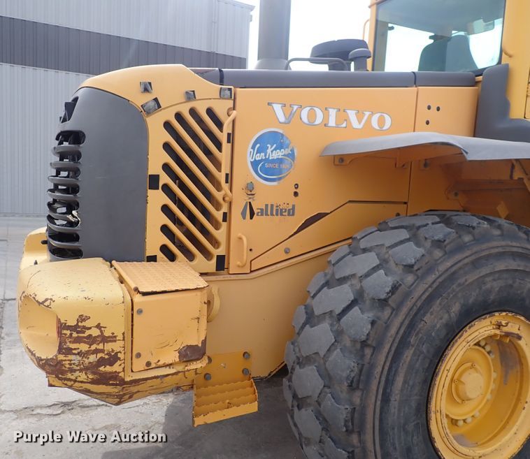 image for item DP4516 2003 Volvo L110E  wheel loader