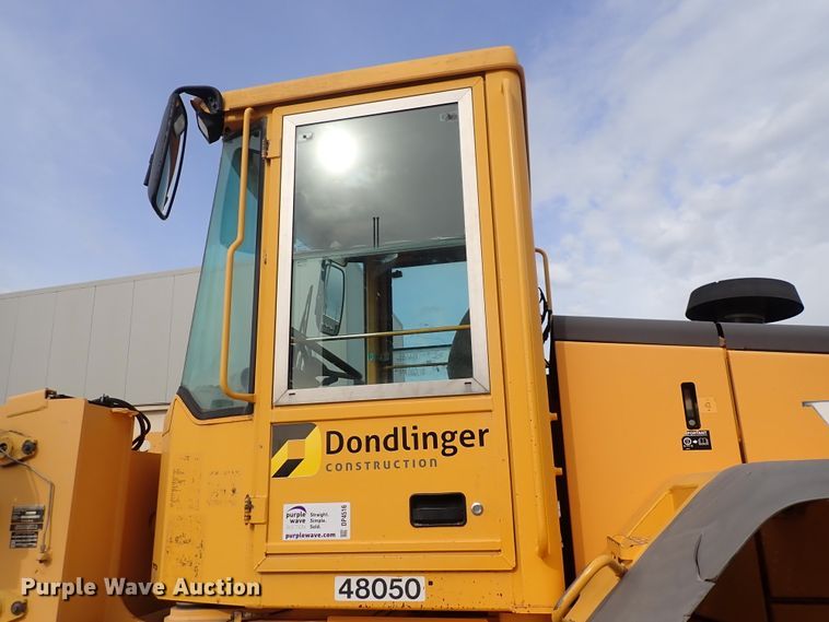 image for item DP4516 2003 Volvo L110E  wheel loader