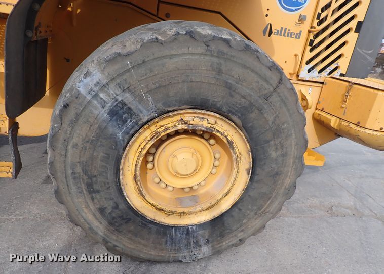 image for item DP4516 2003 Volvo L110E  wheel loader