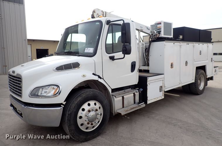 image for item DP4519 2016 Freightliner M2 106  utility / service truck