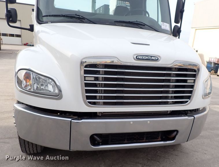 image for item DP4519 2016 Freightliner M2 106  utility / service truck