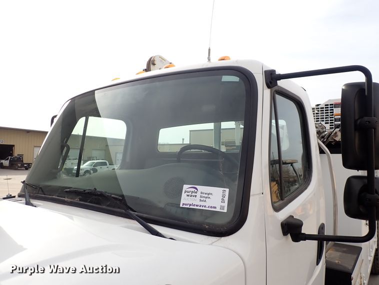 image for item DP4519 2016 Freightliner M2 106  utility / service truck