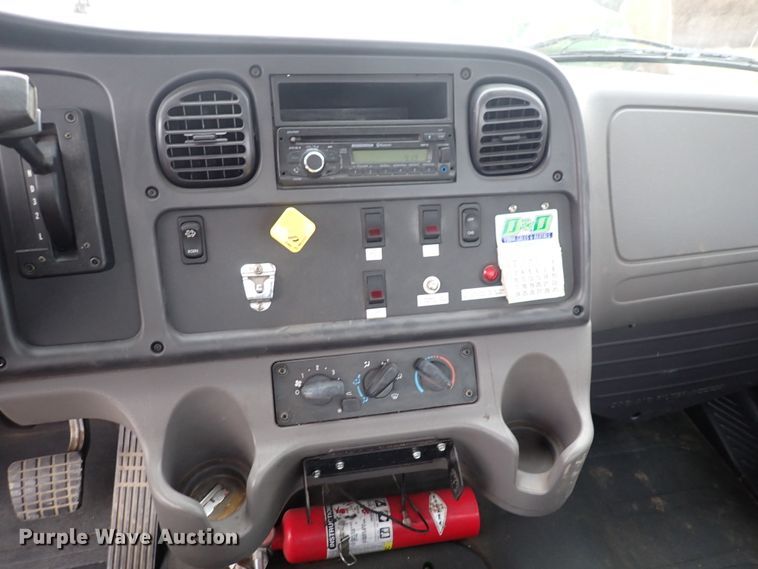 image for item DP4519 2016 Freightliner M2 106  utility / service truck