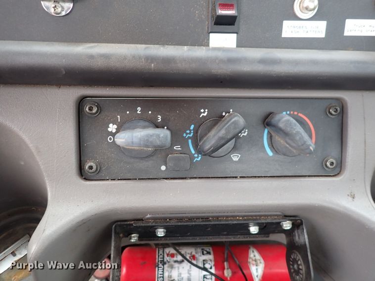 image for item DP4519 2016 Freightliner M2 106  utility / service truck