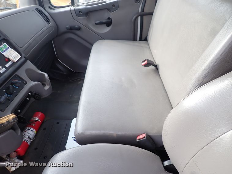 image for item DP4519 2016 Freightliner M2 106  utility / service truck