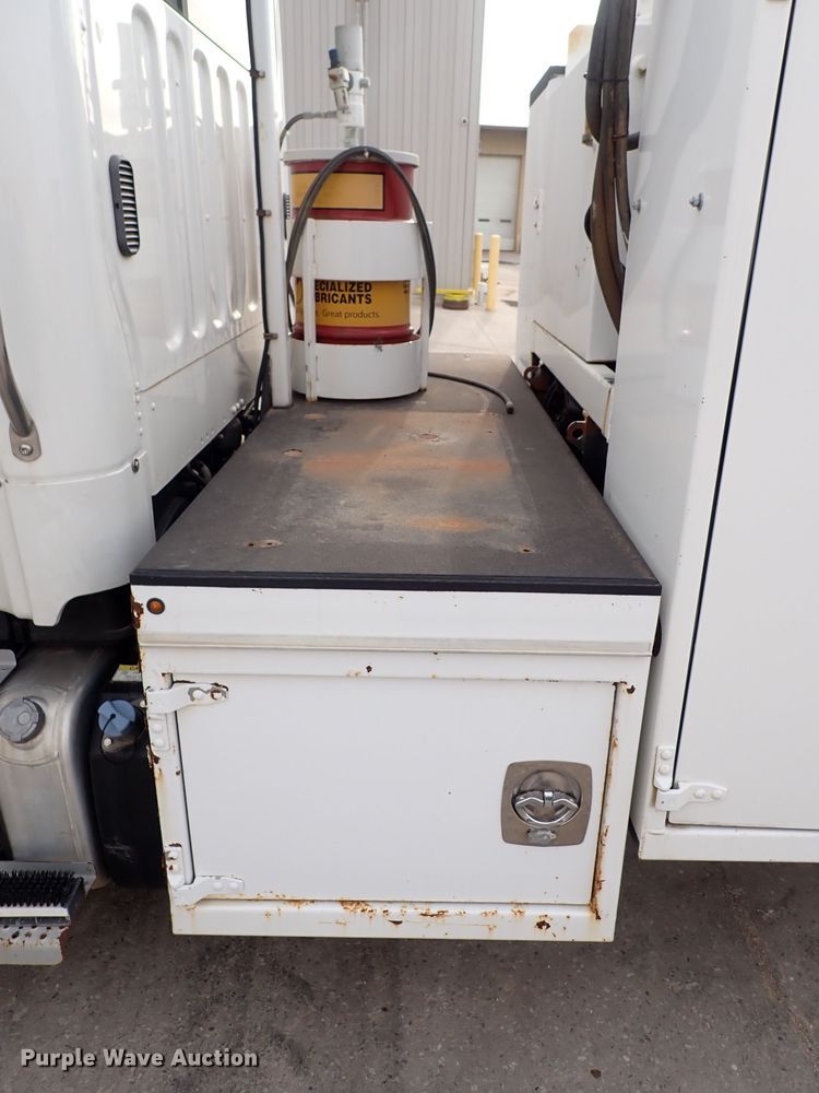 image for item DP4519 2016 Freightliner M2 106  utility / service truck