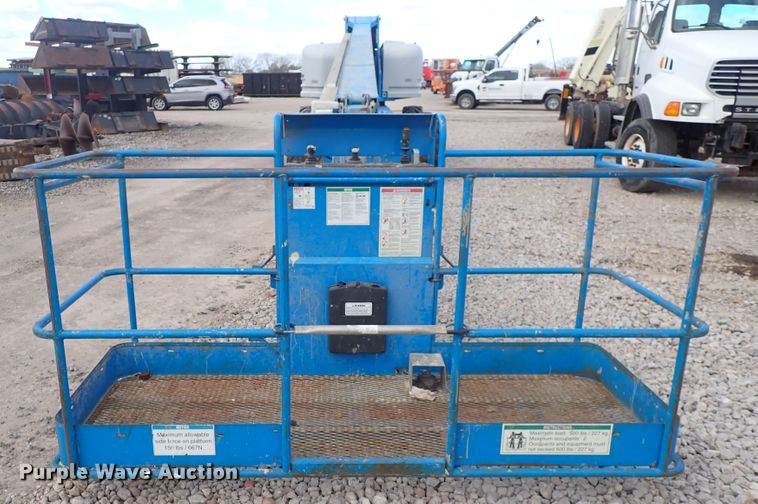 image for item DP4544 2002 Genie S85  boom lift