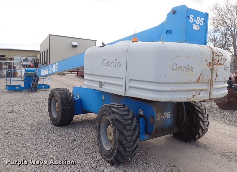 image for item DP4544 2002 Genie S85  boom lift