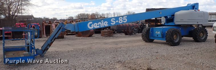 image for item DP4544 2002 Genie S85  boom lift