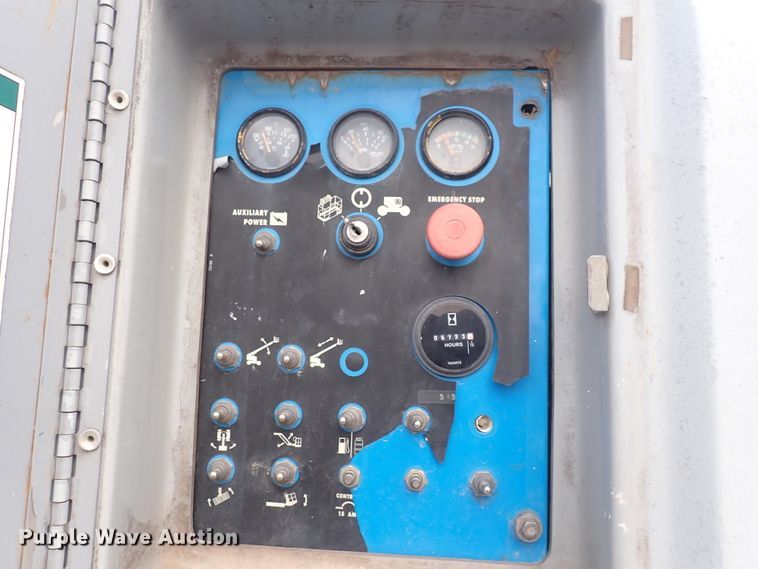 image for item DP4544 2002 Genie S85  boom lift