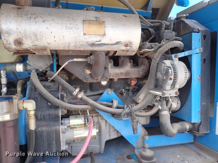 image for item DP4544 2002 Genie S85  boom lift