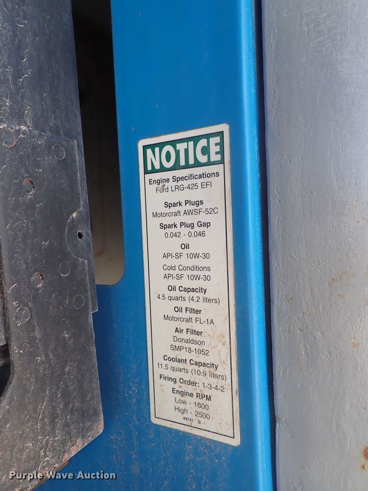 image for item DP4544 2002 Genie S85  boom lift